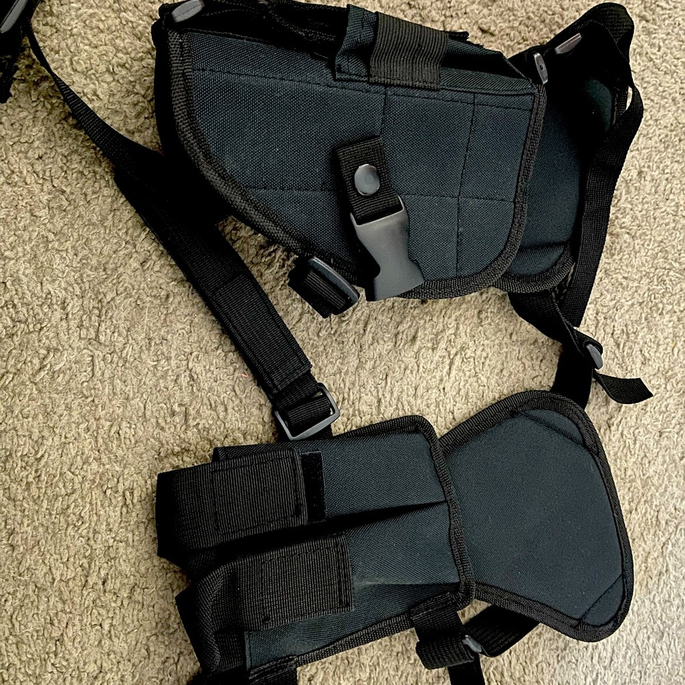 Body gun holster